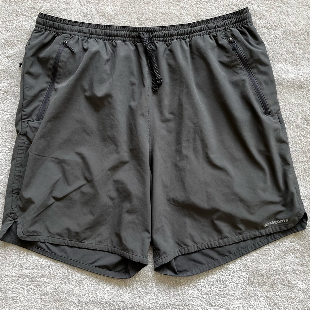 PATAGONIA Men's Nine Trails Shorts--8" Size XL - Picture 1 of 9